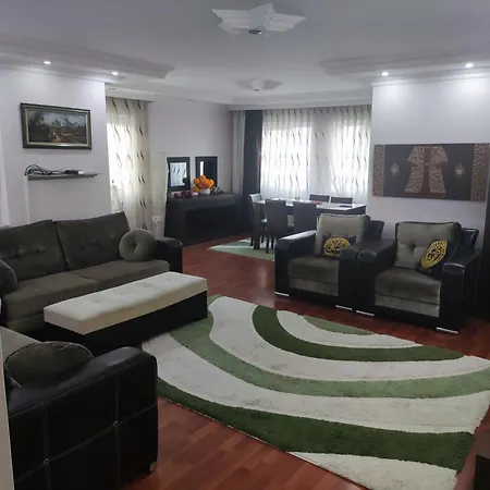 Beylikduezue Boelgesinde Ferah Bir Site Ici Konut Apartmán